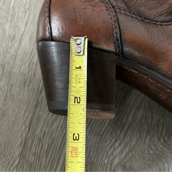 FRYE COURTNEY ZIP SHORT LEATHER BOOTS - Picture 7 of 7